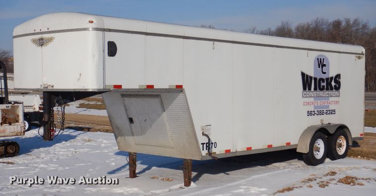 2006 H&H  enclosed cargo trailer - MJ9978