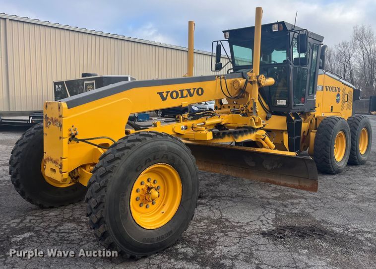 2004 Volvo G720B  motor grader - DQ5082