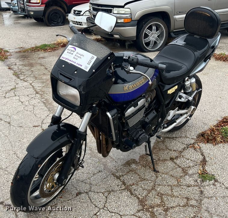 2000 Kawasaki ZRX 1100  motorcycle - DS2702
