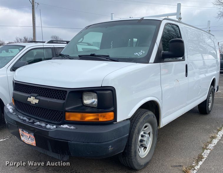 2008 Chevrolet Express 2500  van - MM9691