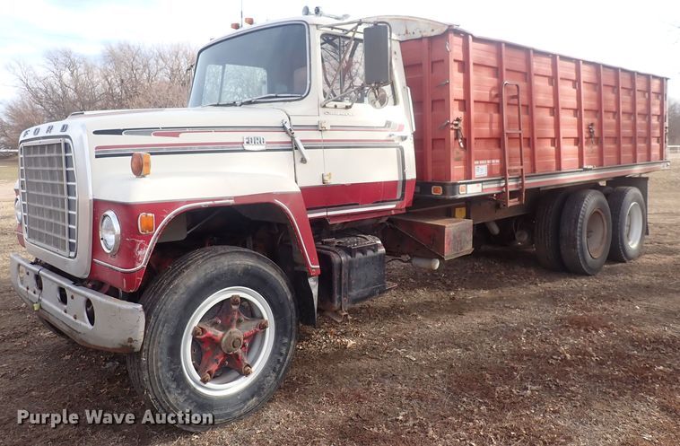 1973 Ford  grain truck - DQ5071