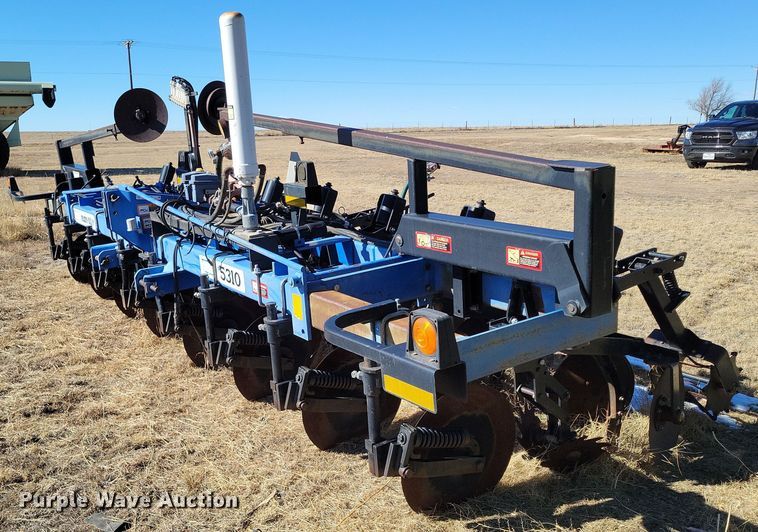 DMI 5310  strip-till - LG9466