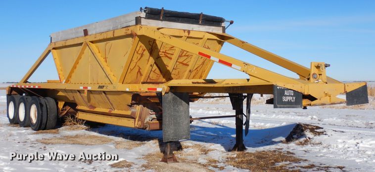 1986 Red River  bottom dump trailer - DF8325