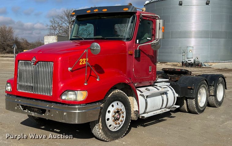 2007 International 9400i  semi truck - ID9454