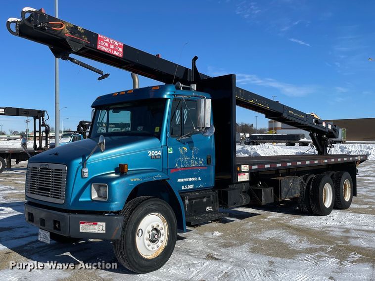 2004 Freightliner FL80  flatbed truck - MA9898