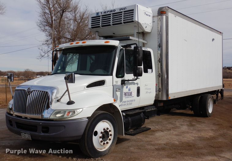 2006 International 4300  refrigerated truck - DF8313
