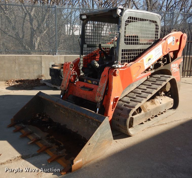 Kubota SVL75-2  skid steer loader - DK7587