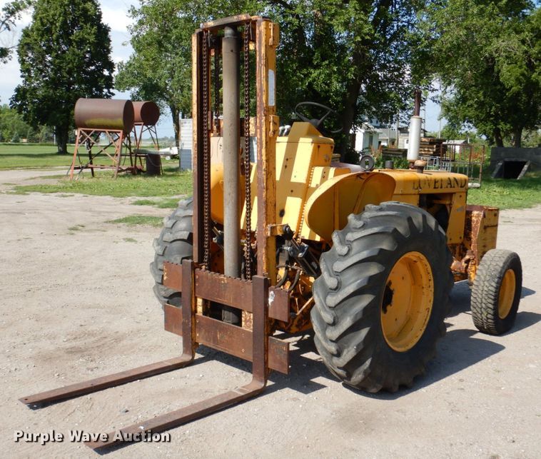 International Harvester 5410  forklift - DM2270