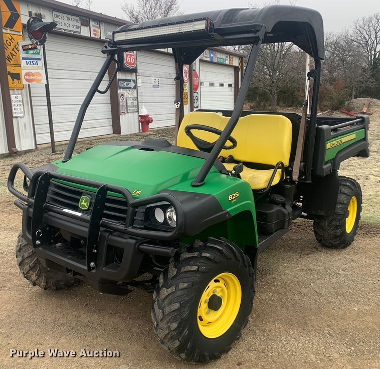 2017 John Deere XUV 825i Gator  utility vehicle - LI9062