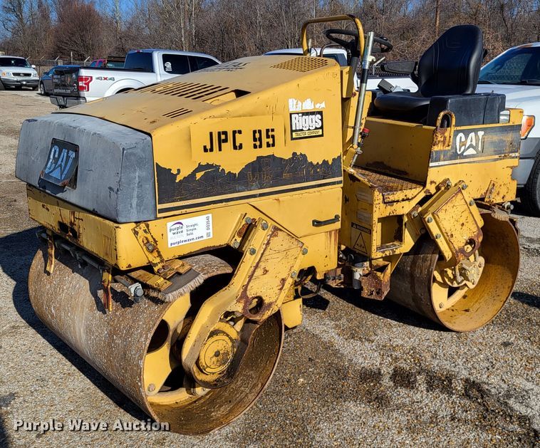 1995 Caterpillar CB224C  double drum vibratory roller - DO3540