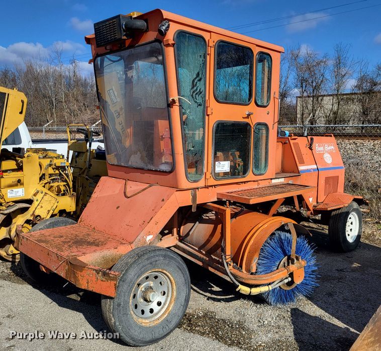 1999 Broce RJ350  broom - DO3542