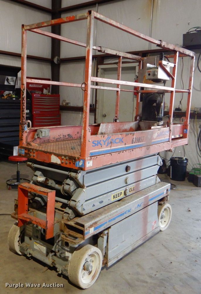 Skyjack SJIII3219  scissor lift - LI9060