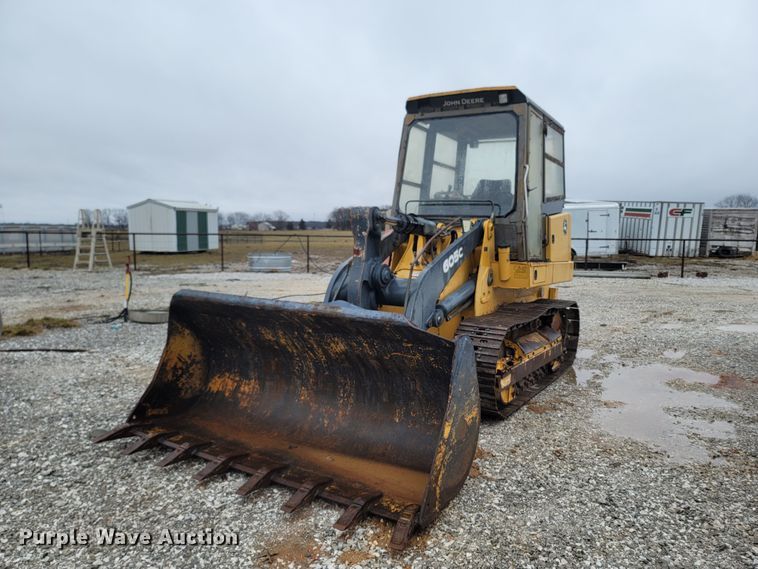 John Deere 605C  track loader - MH9748