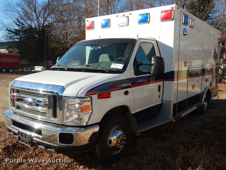2008 Ford E450 Super Duty  ambulance - DK7493