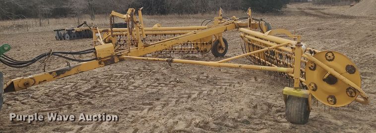 Vermeer R23  hay rake - DO3778
