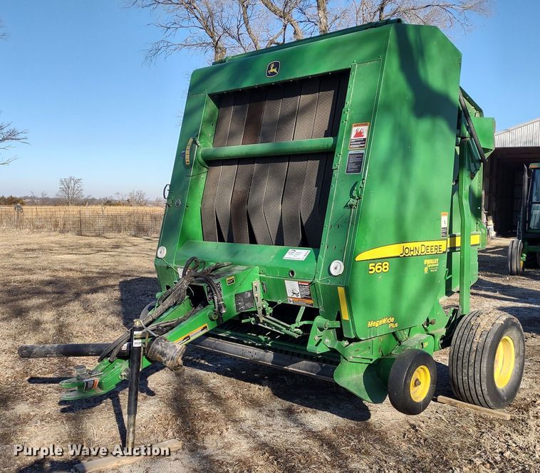 John Deere 568  round baler - DR8160