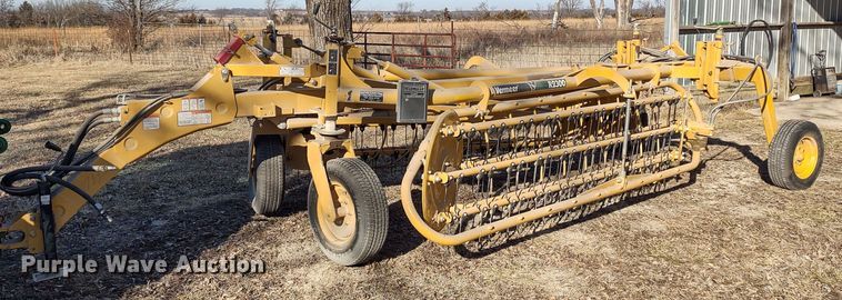 Vermeer R2300  hay rake - DR8161