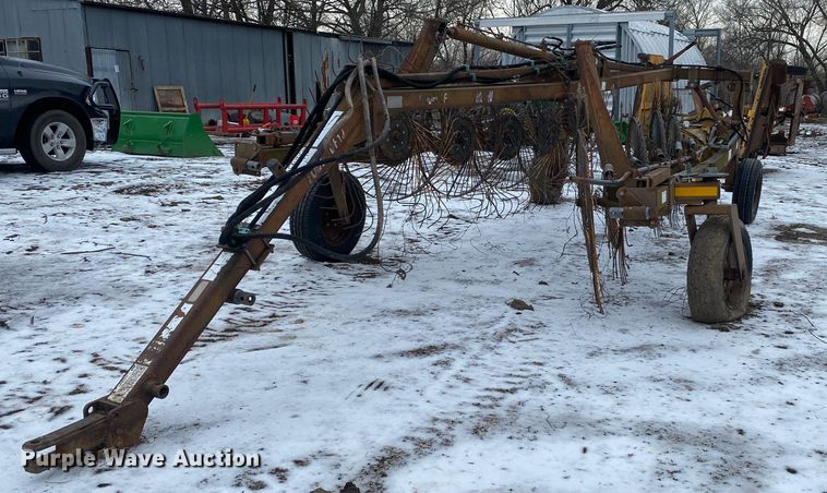 M&W DF  hay rake - KV9745