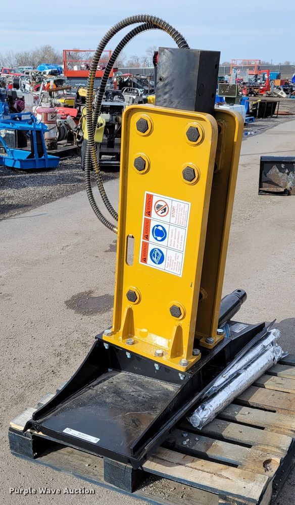 2022 Agrotk SSHH750  skid steer breaker - MC9577