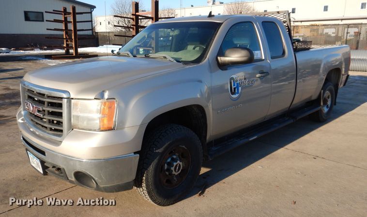 2008 GMC Sierra 2500HD  pickup truck - DK5033