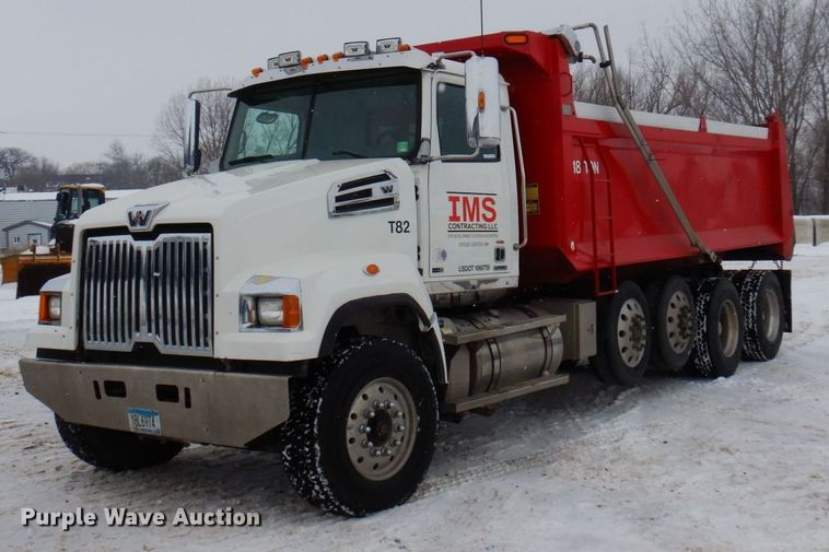 2014 Western Star 4700SF  dump truck - AF9276