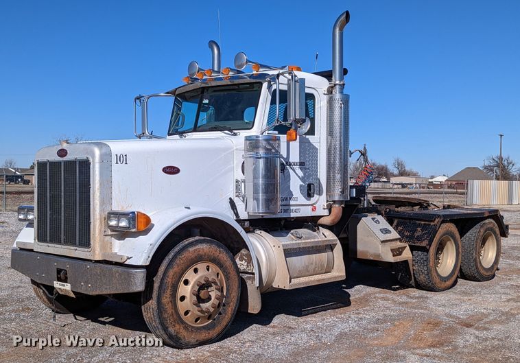 2007 Peterbilt 378  winch truck - LP9211