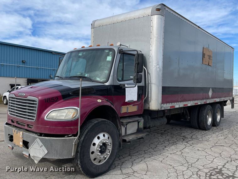 2007 Freightliner Business Class M2  box truck - MA9903