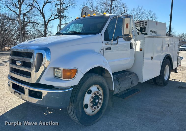 2008 Ford F750 Super Duty  utility / service truck - DR7490