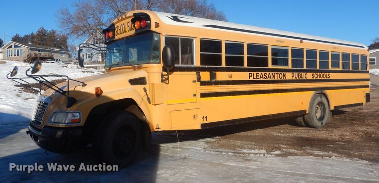 2011 Blue Bird Vision  school bus - HQ9575