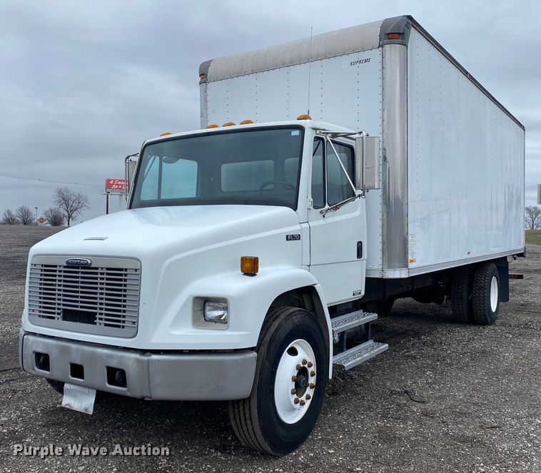 1999 Freightliner FL70  box truck - JW9163