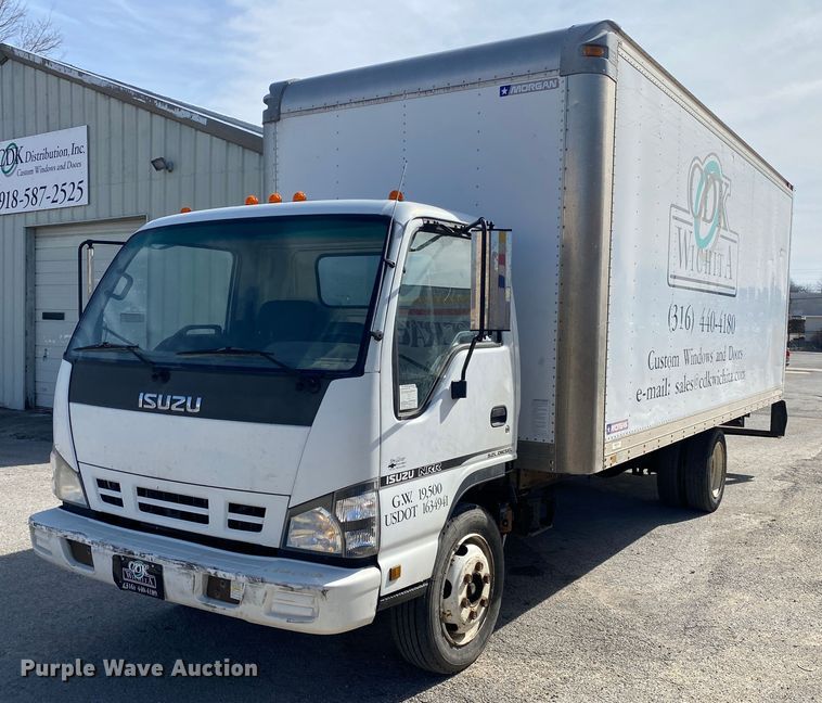 2007 Isuzu NQR  box truck - KV9732