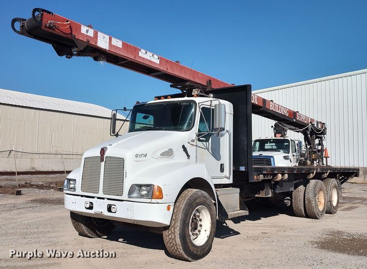 2003 Kenworth T300  shingle conveyor truck - LF9541