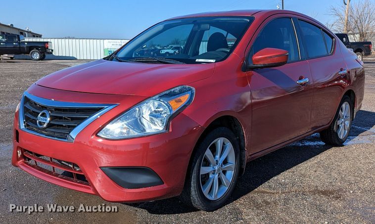 2015 Nissan Versa SL - LF9563