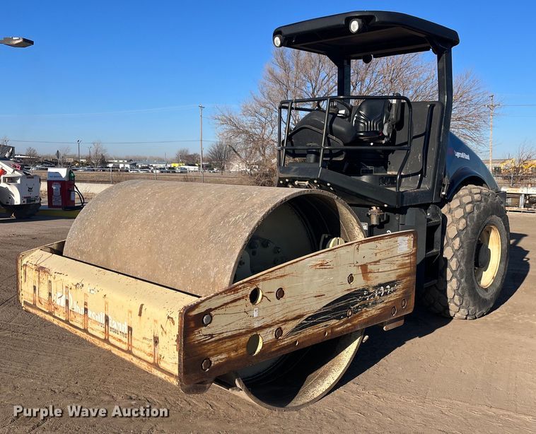 2005 Ingersoll Rand SD-122DX TF  single drum vibratory roller - DQ4082