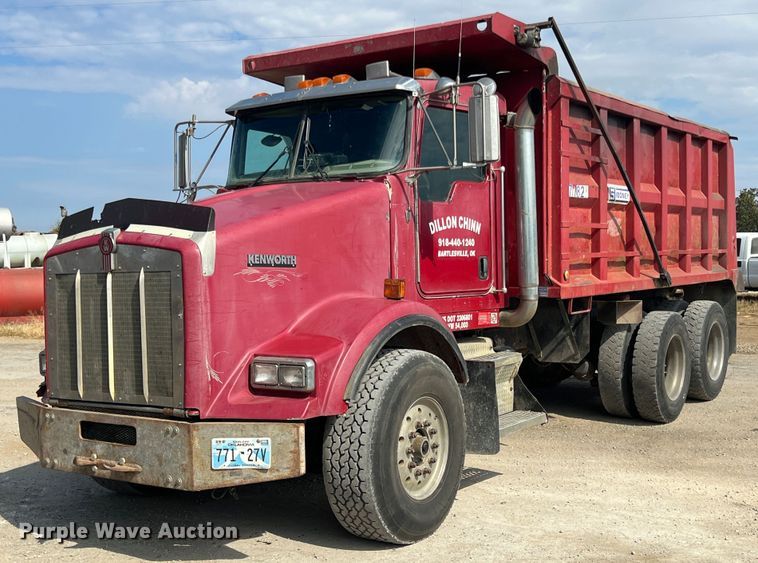 2005 Kenworth T800  dump truck - HX9971