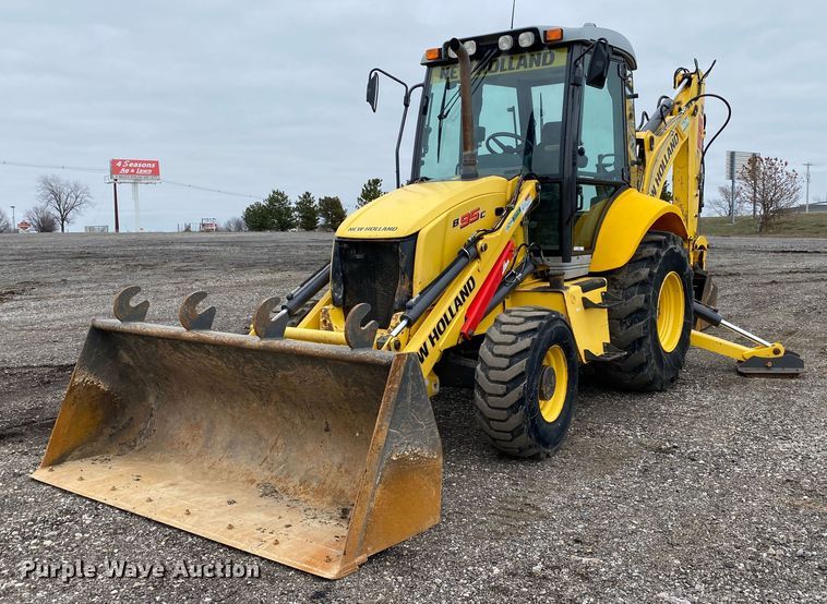 2013 New Holland B95C  backhoe - JW9156