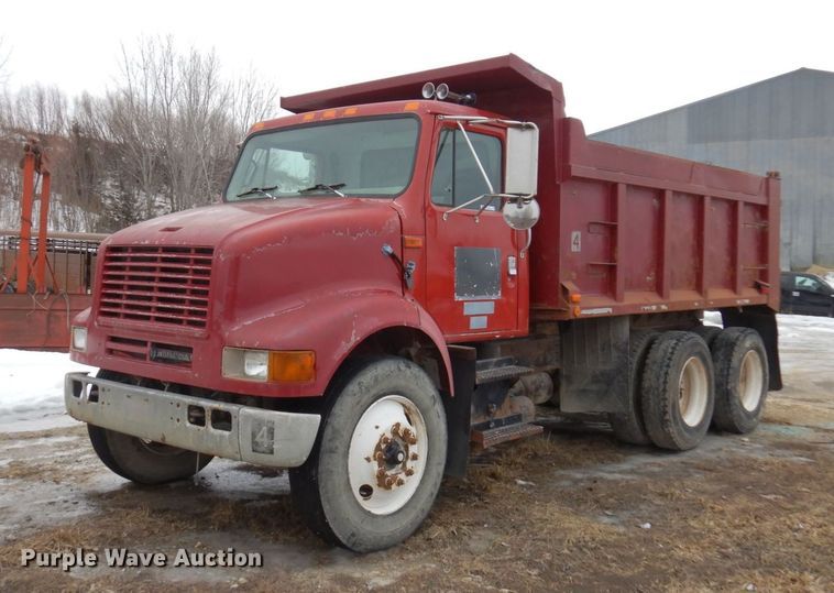 1999 International 8100  dump truck - KU9761