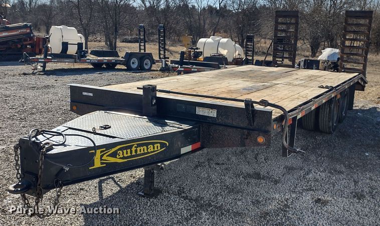 2010 Kaufman  equipment trailer - MD9391