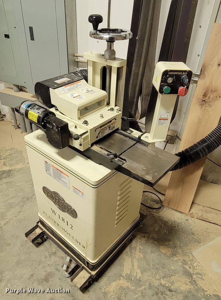 Shop Fox W1812  wood planer - ME9759