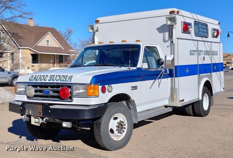 1989 Ford F450 Super Duty  rescue vehicle - DN6300