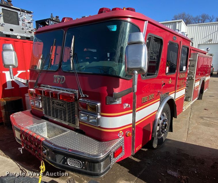 1995 Emergency One  pumper fire truck - DN8231