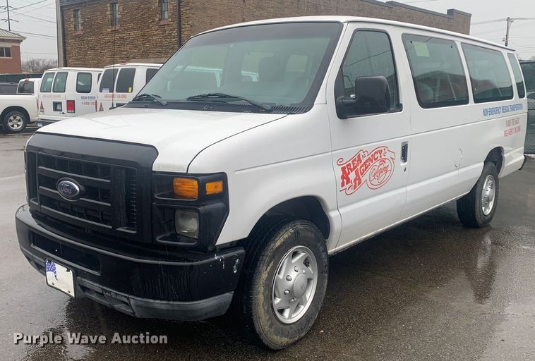 2010 Ford E350 Super Duty XL  van - DP8618