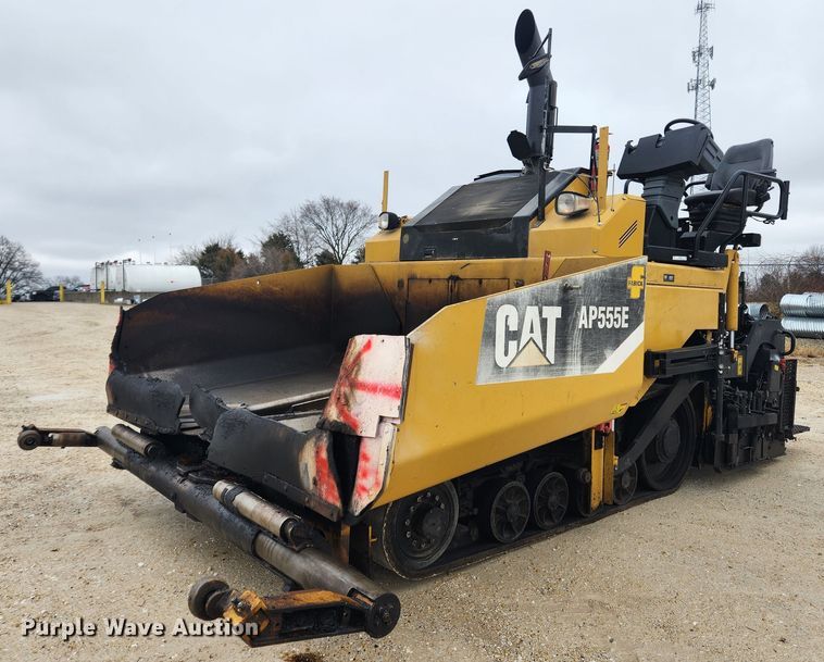 2011 Caterpillar AP555E  paver - JB9630