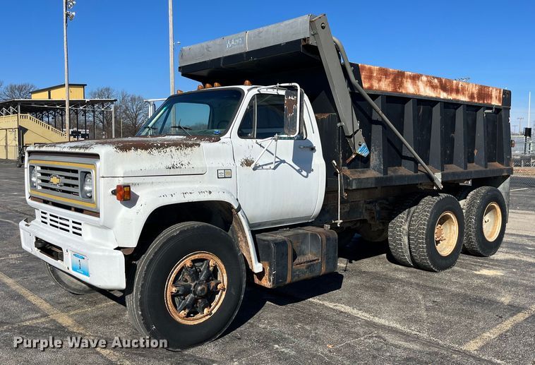 1985 Chevrolet C70  dump truck - LA9789