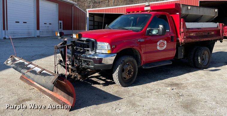 2004 Ford F550 Super Duty XL  dump truck - MA9932