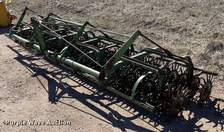 John Deere  rotary hoe - MB9000