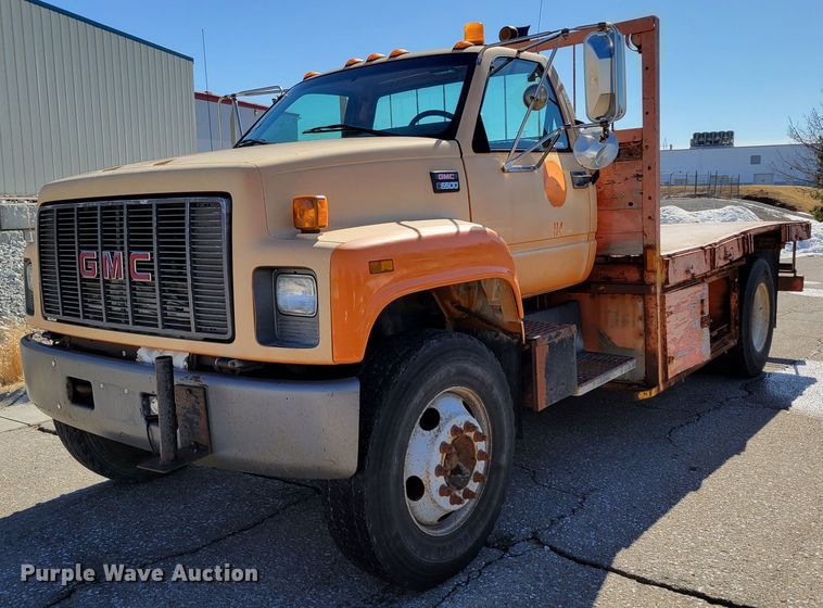 2000 GMC C6500  flatbed truck - MC9550