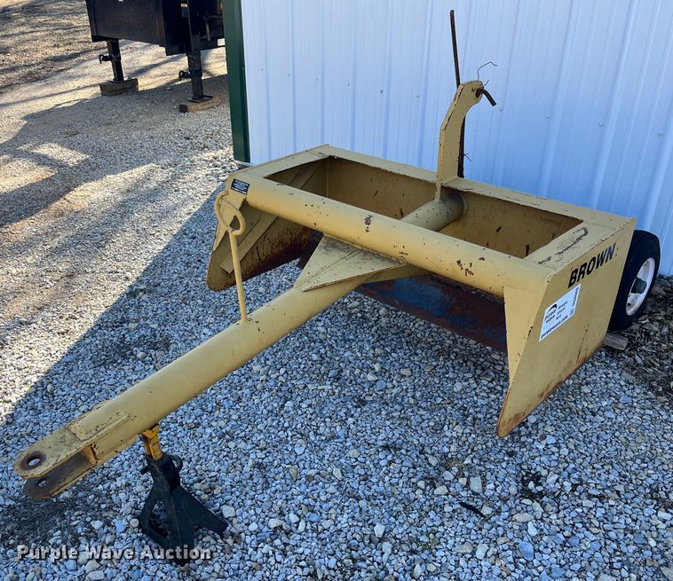 Brown  box blade - DQ4088