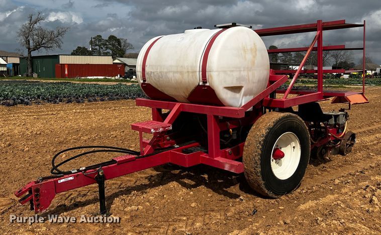 RJ Equipment RJNT 600  no-till transplanter - MF9809