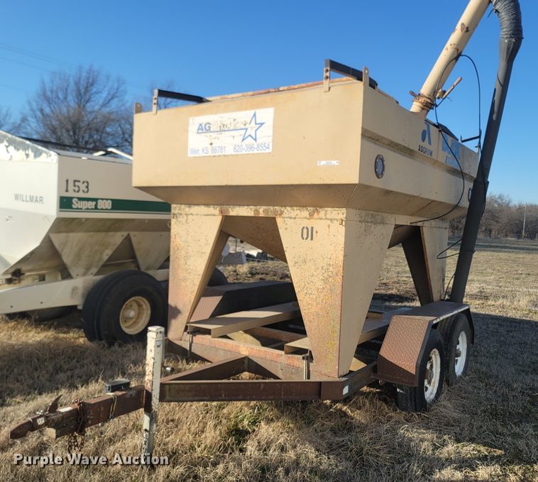 Friesen  seed tender - MH9739